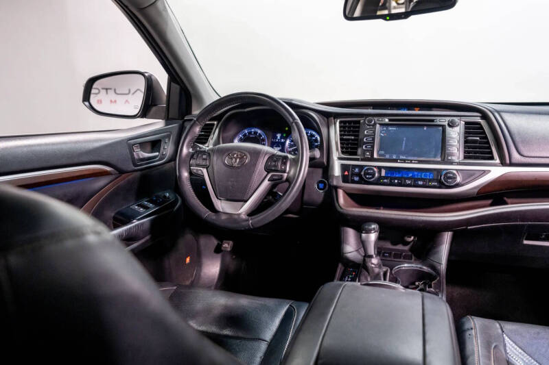 2016 Toyota Highlander
