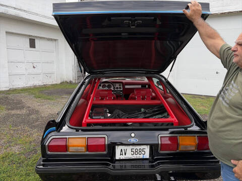 1977 Ford Mustang  2