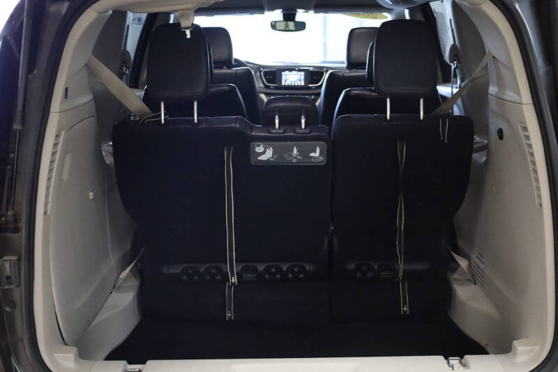 2020 Chrysler Pacifica Touring L