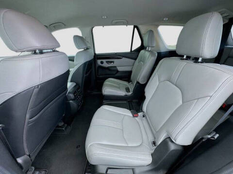 2023 Honda Pilot EX-L w/Rear Captain's Chairs