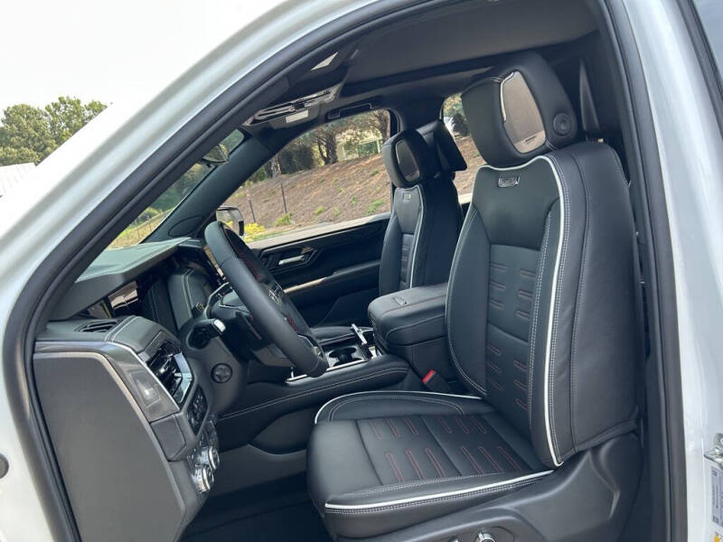 2025 GMC Yukon AT4 Ultimate