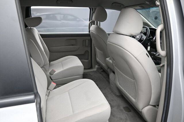 2018 Kia Sedona L