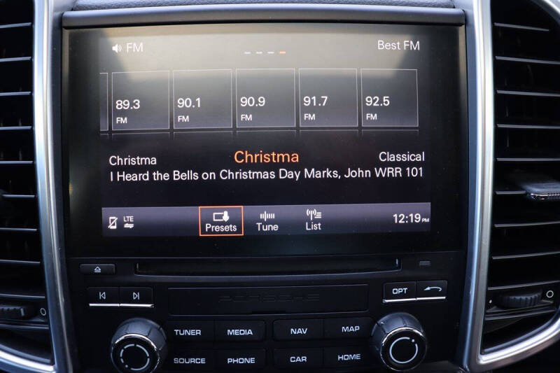 2018 Porsche Cayenne Platinum Edition