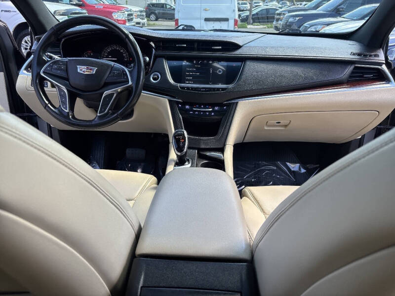 2018 Cadillac XT5 Luxury