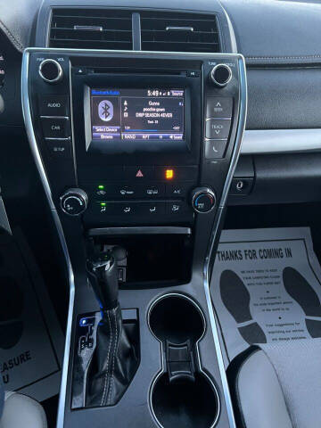 2016 Toyota Camry SE