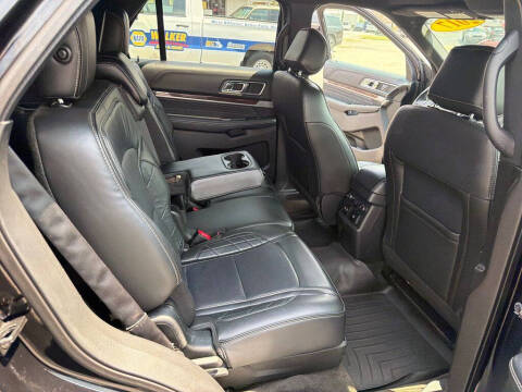 2017 Ford Explorer Platinum