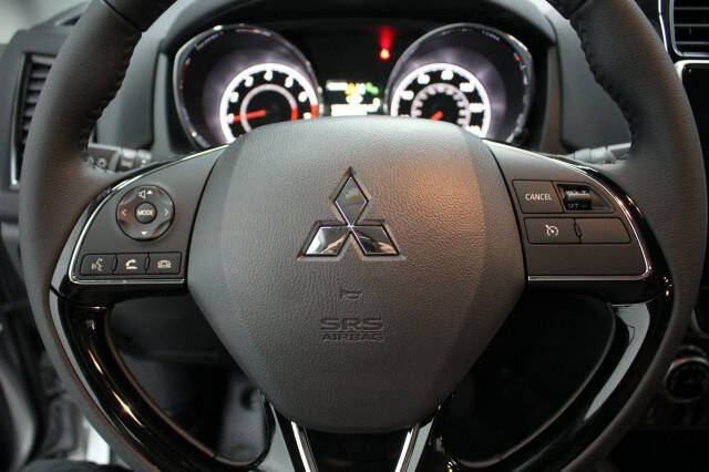 2026 Mitsubishi Outlander Sport SE