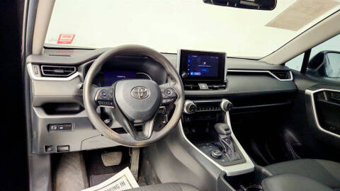 2023 Toyota RAV4 Hybrid LE