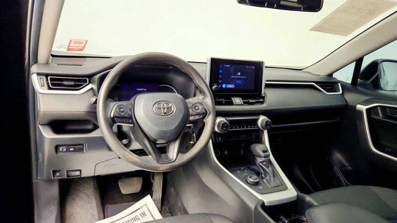2023 Toyota RAV4 Hybrid LE