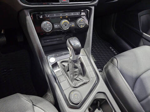 2024 Volkswagen Taos SEL 4Motion