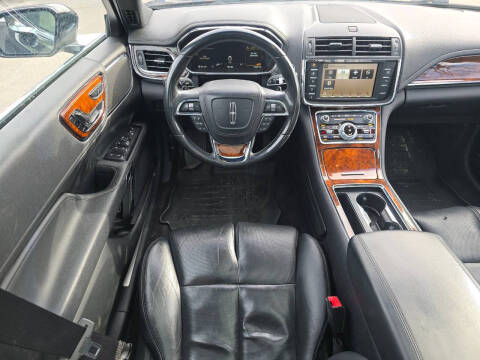 2017 Lincoln Continental Select