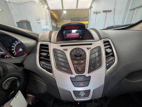 2012 Ford Fiesta SE
