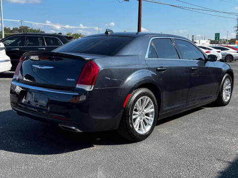 2019 Chrysler 300