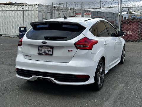 2018 Ford Focus ST