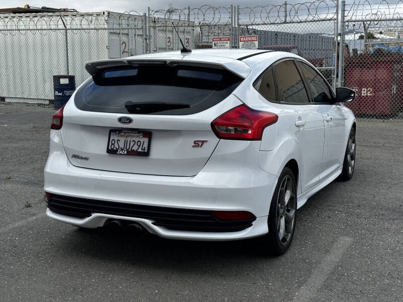 2018 Ford Focus ST