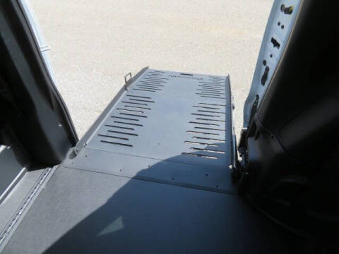 2025 Chrysler Voyager LX