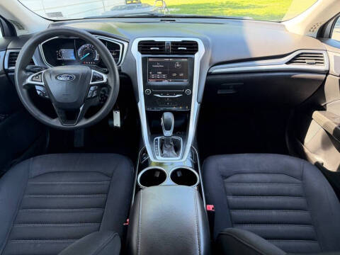 2013 Ford Fusion SE