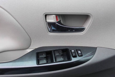 2013 Toyota Sienna SE 8-Passenger