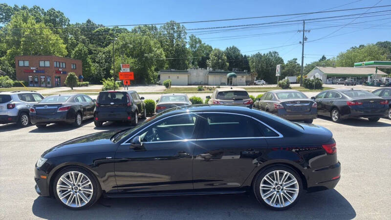 2017 Audi A4 2.0T quattro Prestige