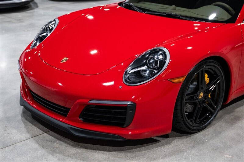 2017 Porsche 911 Carrera