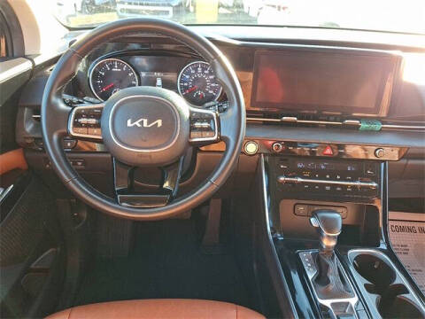 2022 Kia Carnival SX