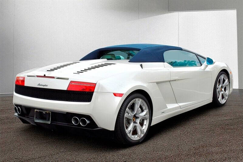 2010 Lamborghini Gallardo Base photo 51