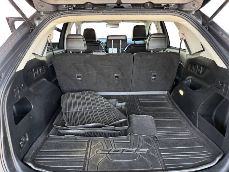 2021 Ford Edge SEL
