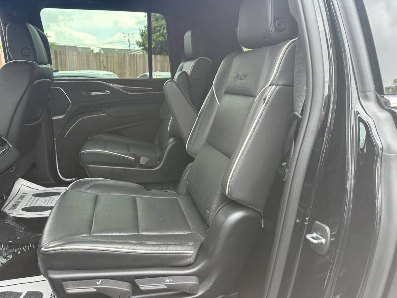 2022 Cadillac Escalade ESV Premium Luxury