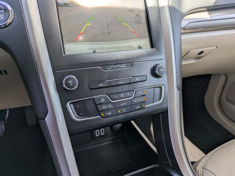 2020 Ford Fusion SE
