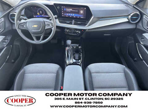 2025 Chevrolet Trax LT