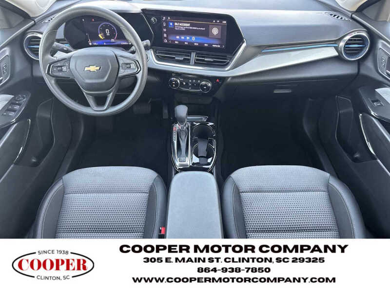 2025 Chevrolet Trax LT