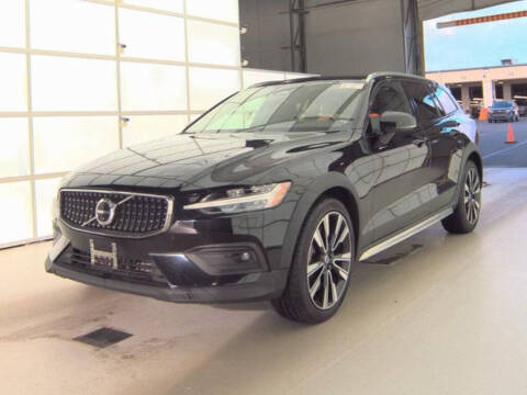 2023 Volvo V60 Cross Country B5 Ultimate
