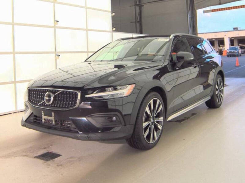 2023 Volvo V60 Cross Country B5 Ultimate