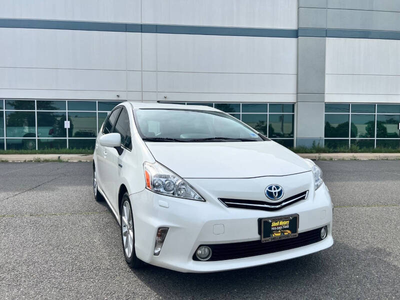 2012 Toyota Prius v Five
