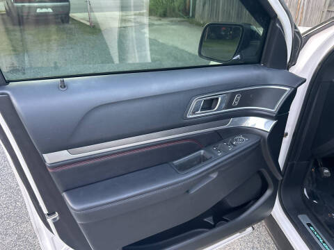 2016 Ford Explorer Sport