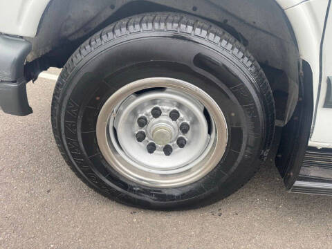 2000 Chevrolet Express G3500 LS