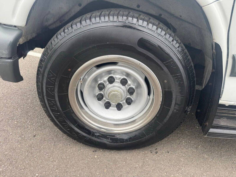 2000 Chevrolet Express G3500 LS