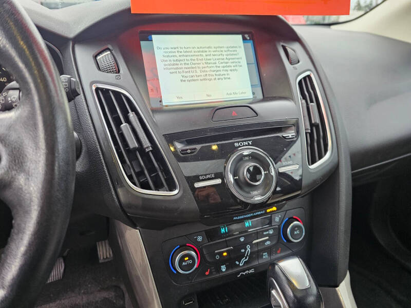 2017 Ford Focus Titanium