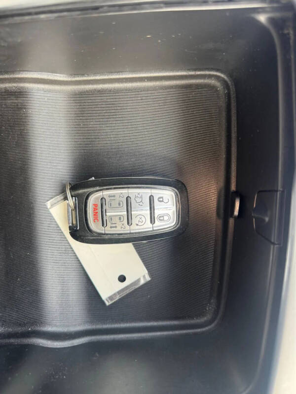 2017 Chrysler Pacifica Touring-L Plus