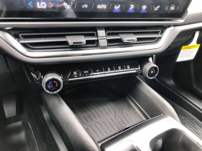 2026 Chevrolet Equinox EV LT 1
