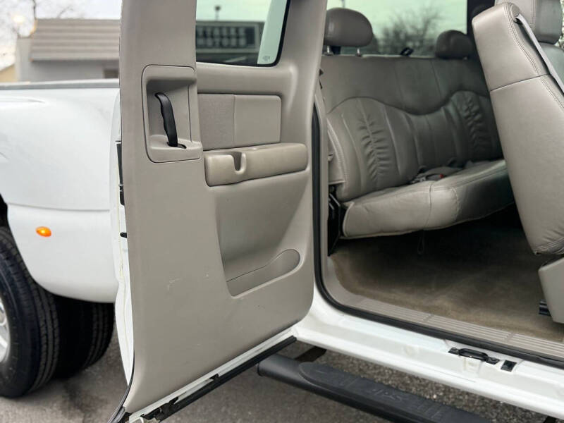 2002 Chevrolet Silverado 3500 LS