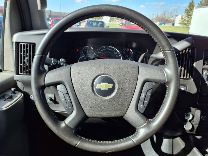 2022 Chevrolet Express LS 3500