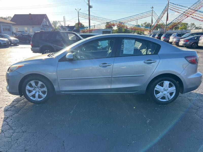 2013 Mazda MAZDA3 i SV