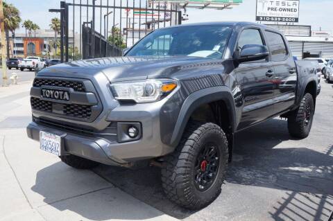 2019 Toyota Tacoma for sale at South Bay Pre-Owned in Los Angeles CA