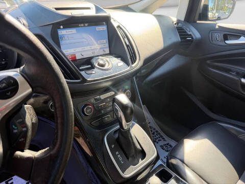 2017 Ford C-MAX Hybrid Titanium