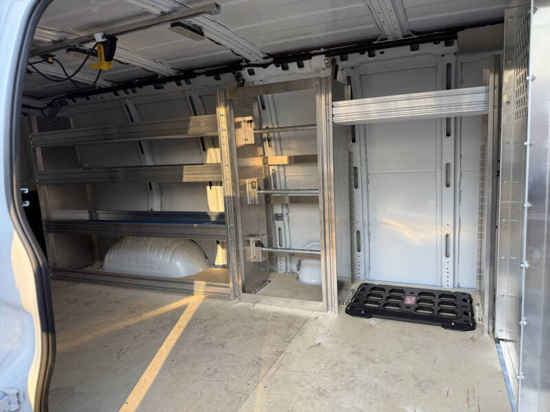 2025 Chevrolet Express 2500