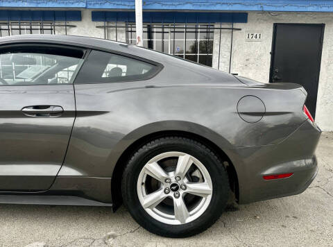 2016 Ford Mustang V6