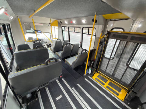2014 Ford Shuttle bus