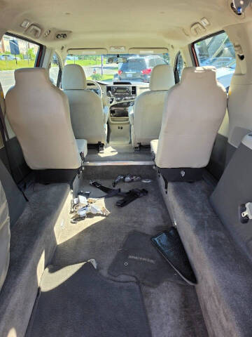 2011 Toyota Sienna Base 7-Passenger