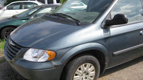 2005 Chrysler Town and Country
